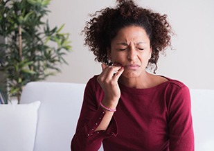 Woman with toothache