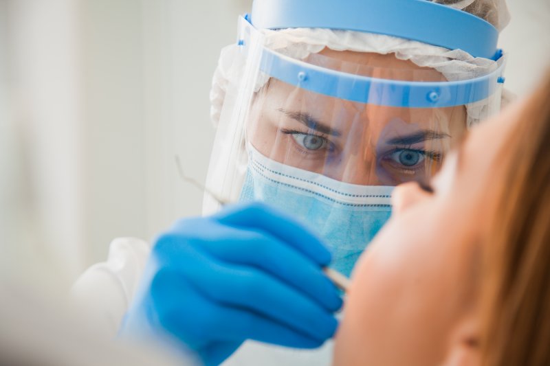 Dentist wearing PPE